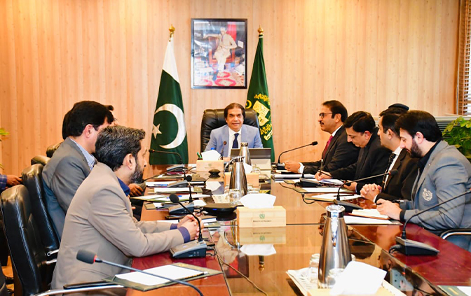 CEO Briefing Federal Minister for Railways strategy and planning on commercial exploitation of Railways Lands